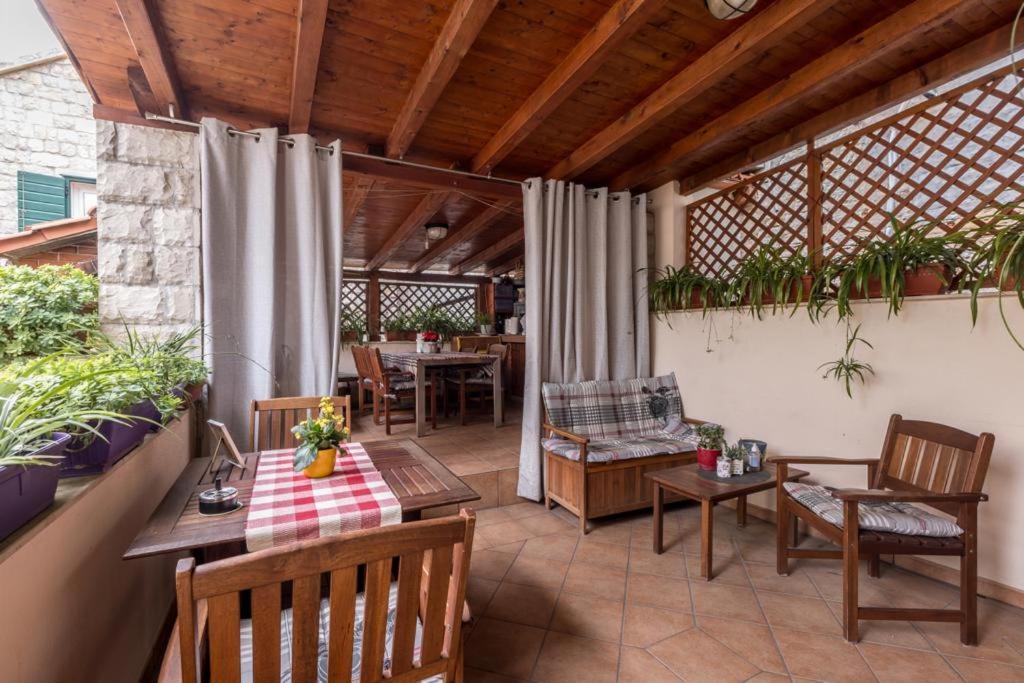 Apartments And Rooms Villa Lina Split Szoba fotó